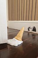 3 Bed House Stunning Views And Free Parking