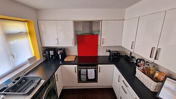 3 Bed House Stunning Views And Free Parking