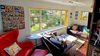 3 Bed House Stunning Views And Free Parking