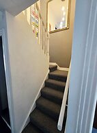 3 Bed House Stunning Views And Free Parking