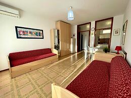 Gorgeous Studio With Terrace and AC - Beahost