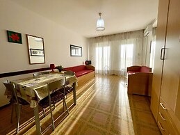 Gorgeous Studio With Terrace and AC - Beahost