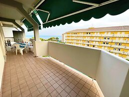 Colourful Flat With a Balcony