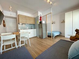 Studio Near the Beach-beahost