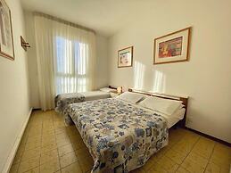 Lovely Flat With Terrace 350m From the Sea-beahost