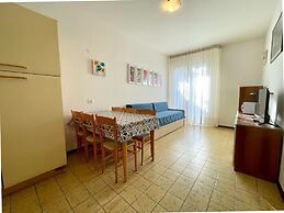 Lovely Flat With Terrace 350m From the Sea-beahost