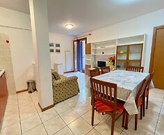 Comfortable Flat With Shared Pool