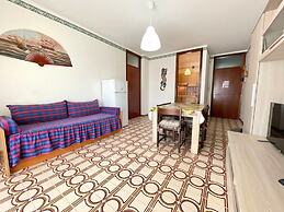 Luminous Flat With Terrace 250m From the sea