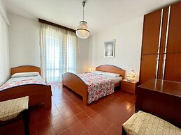 Luminous Flat With Terrace 250m From the sea