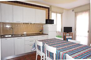 Great and Bright Apartment With Pool - Beahost