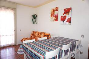 Great and Bright Apartment With Pool - Beahost