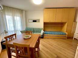 Functional Studio by the Beach-beahost