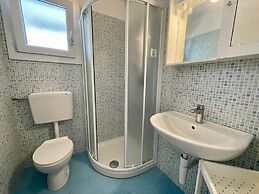 Relax by the Garden - Flat for up to 6 Guests
