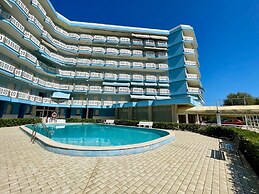 Beachfront Flat With sea View