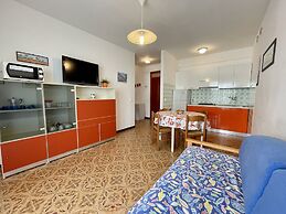 Colorful Flat Just 200m From the Beach