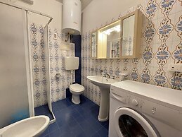 Colorful Flat Just 200m From the Beach