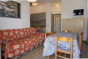 Homely Apartment for up to 6 Guests With Pool