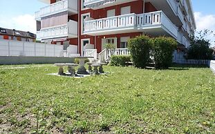 Homely Apartment for up to 6 Guests With Pool