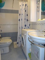 Colourful Studio With Shared Pool for 4 Guests