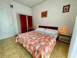 Flat With Luminous Terrace by the sea - Beahost