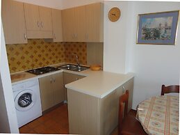 Bright Apartment With big Terrace for 5 People Near the Beach by Beaho