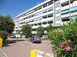 Bright Apartment With big Terrace for 5 People Near the Beach by Beaho