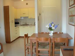 Beautiful Apartment For 5 People-swimming Pool-ac by Beahost Rentals