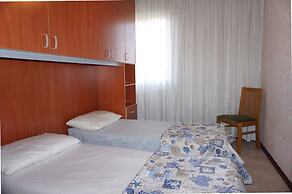 Lovely Flat a Stone's Throw From the Port-beahost