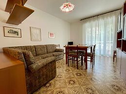 Enjoy the Pool at our Cozy Flat