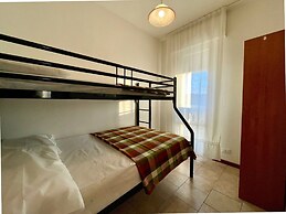 Flat With Beautiful Terrace Close to the sea