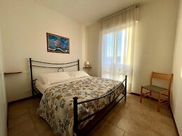 Flat With Beautiful Terrace Close to the sea