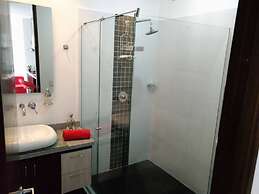 Luxurious Apartment in Front of the Chipichape Shopping Center