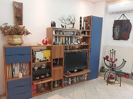 the Cosy Modern and Comfortable Apartment in the Heart of Heraklion Ci