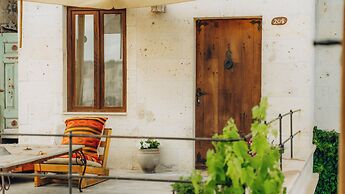 Doda Artisanal Cave Hotel - Adults Only