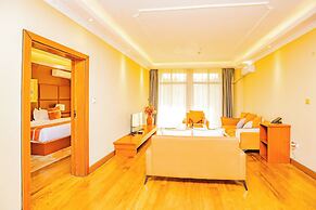 M Apartments & Hotel