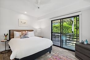 Hale Hanalei 5 Bedroom Home by RedAwning