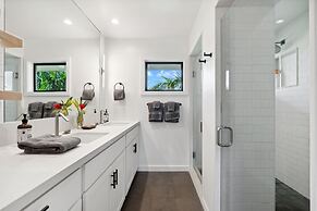 Hale Hanalei 5 Bedroom Home by RedAwning