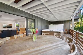 Hale Hanalei 5 Bedroom Home by RedAwning