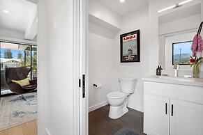 Hale Hanalei 5 Bedroom Home by RedAwning