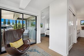 Hale Hanalei 5 Bedroom Home by RedAwning