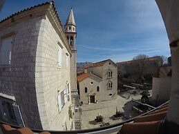 Lux Squere Apartments