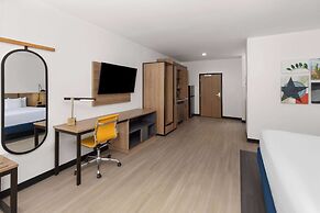 La Quinta Inn & Suites by Wyndham El Paso East Loop-375