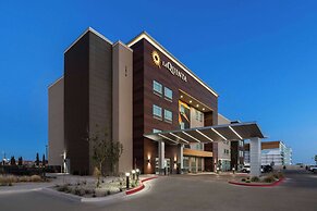 La Quinta Inn & Suites by Wyndham El Paso East Loop-375