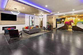 La Quinta Inn & Suites by Wyndham El Paso East Loop-375