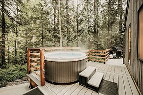 26SL - Hot Tub - BBQ - Game Room - Dishwasher - Sleeps 8