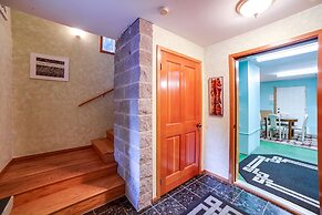 51SL - Ping Pong - Fireplace - D/W - W/D - Sleeps 8