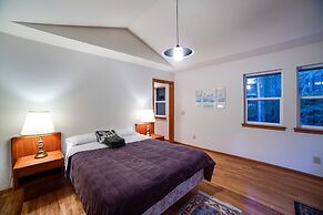 51SL - Ping Pong - Fireplace - D/W - W/D - Sleeps 8