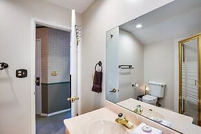 13SL - Hot Tub - Pets OK - WiFi - Sleeps 8