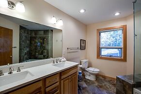 13SL - Hot Tub - Pets OK - WiFi - Sleeps 8