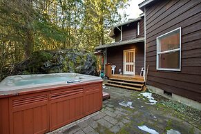 13SL - Hot Tub - Pets OK - WiFi - Sleeps 8